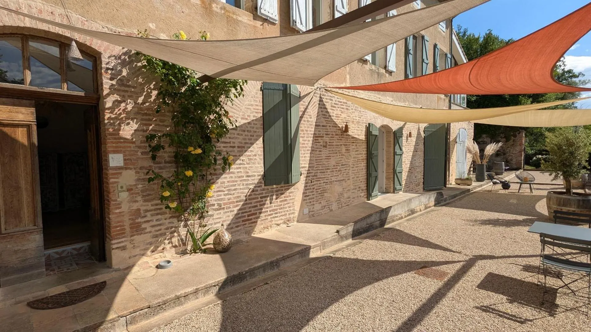 O Berges De Brens Bed & Breakfast 0*,