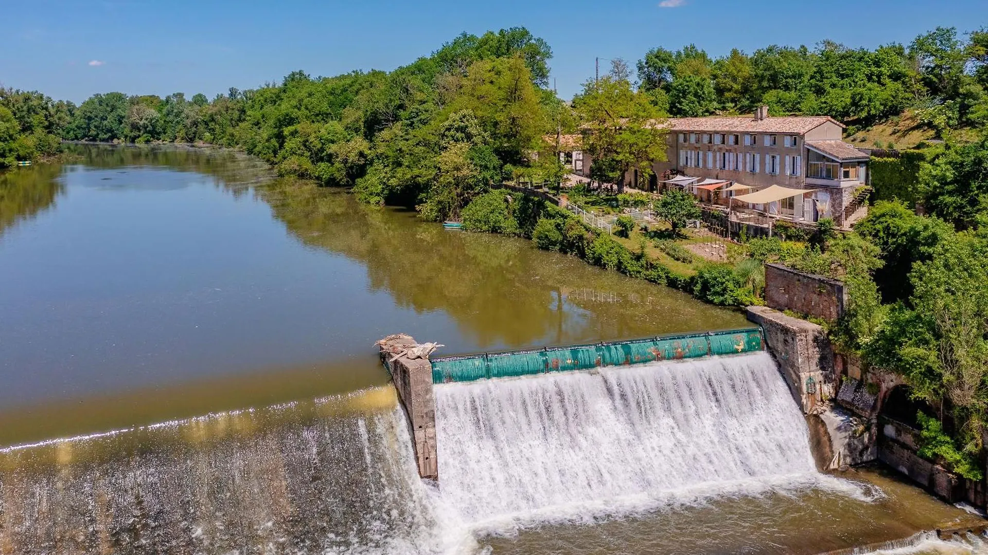 O Berges De Brens Bed & Breakfast